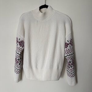 Christian Siriano Women’s Sweater Mock Neck White Purple Sleeve Pattern Size L